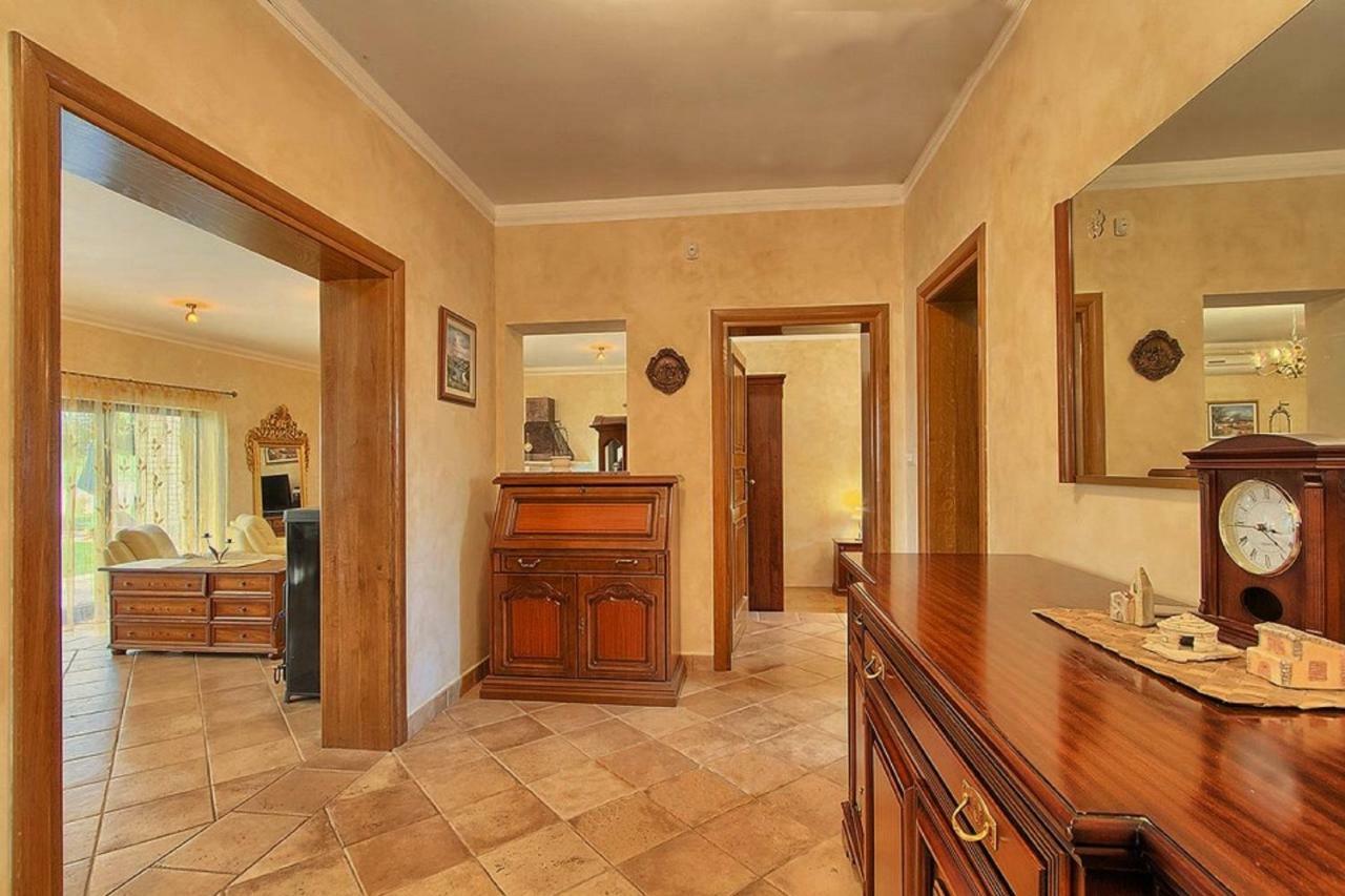 Holiday Home Sarita Sisan Exterior photo