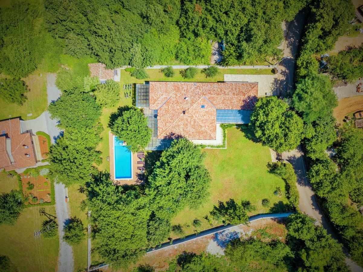 Holiday Home Sarita Sisan Exterior photo